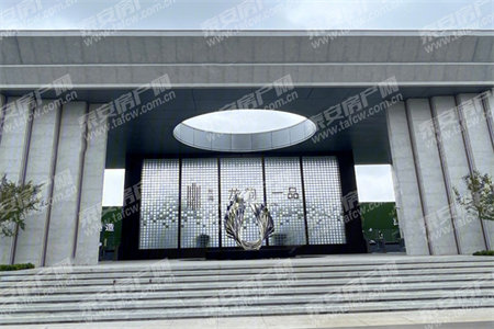 城北亿丰和馨园3室2厅2卫150万150m2出售